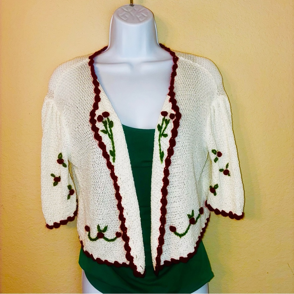 Vintage Europa Cream & Green Embroidered Cardigan Sweater